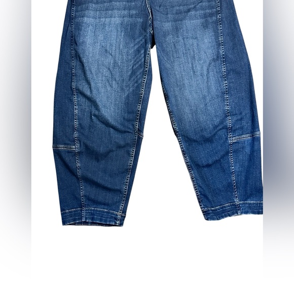 Ruti Barrel Leg Jeans - Picture 5 of 8